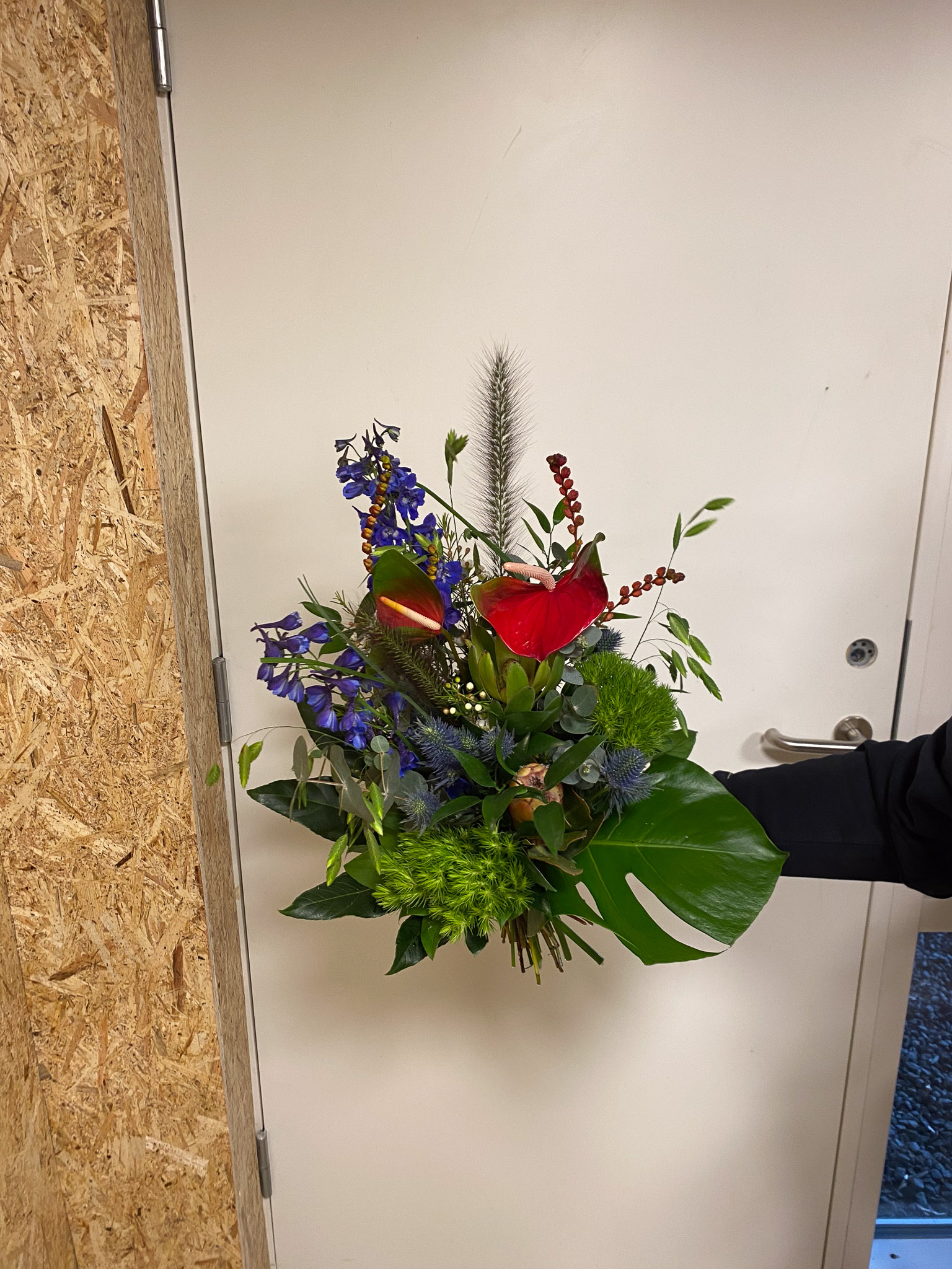 Buket med hvide blomster