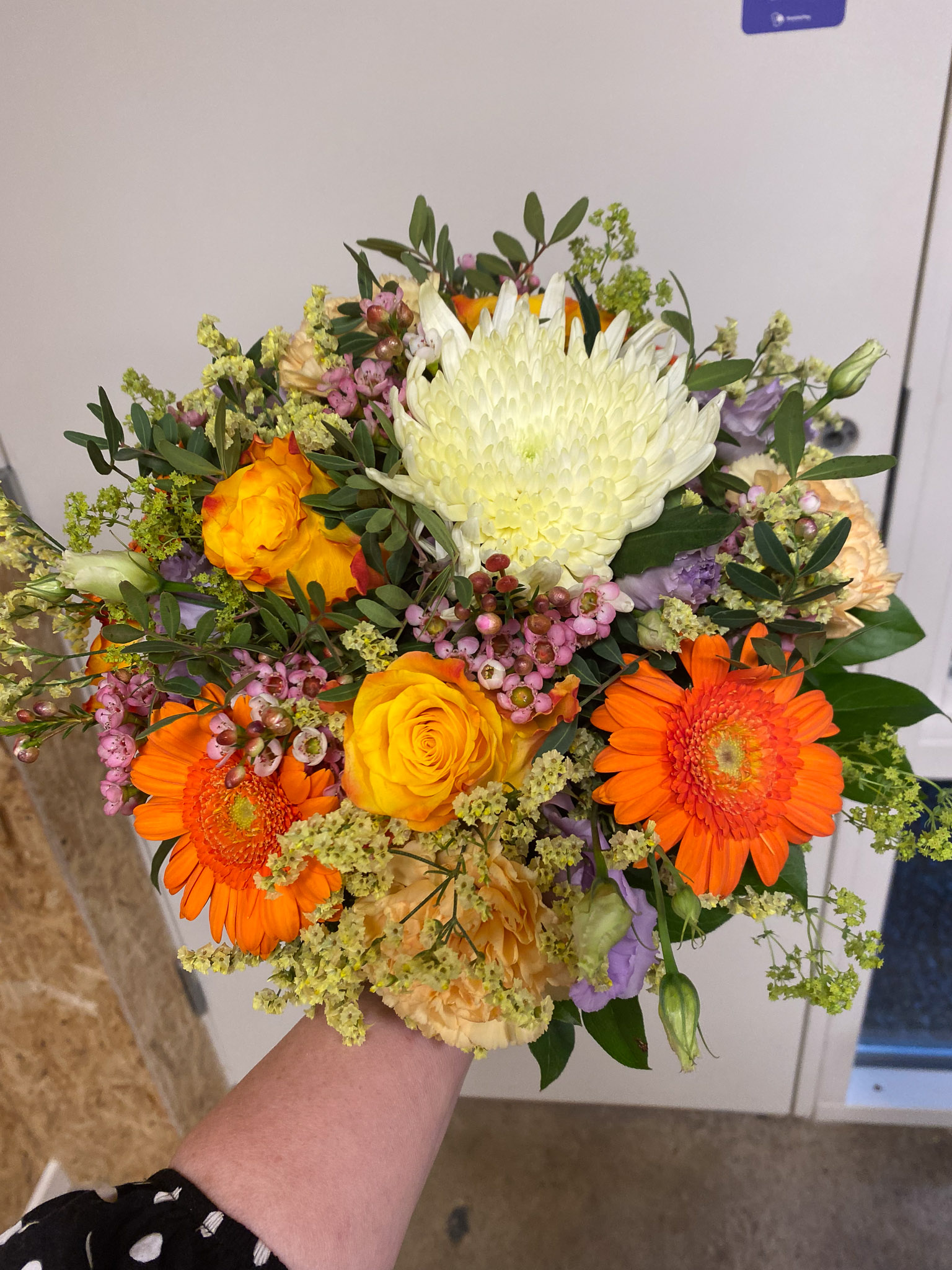 Orange og gul buket med gerbera